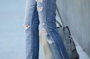 Jeans mit Schlitzen mit floralem Muster und geripptem Saum  Alexandria, weiß