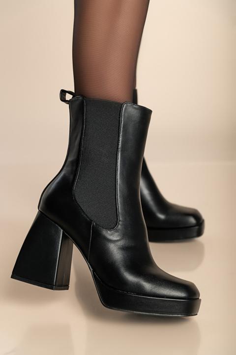 Stiefeletten aus Kunstleder, schwarz