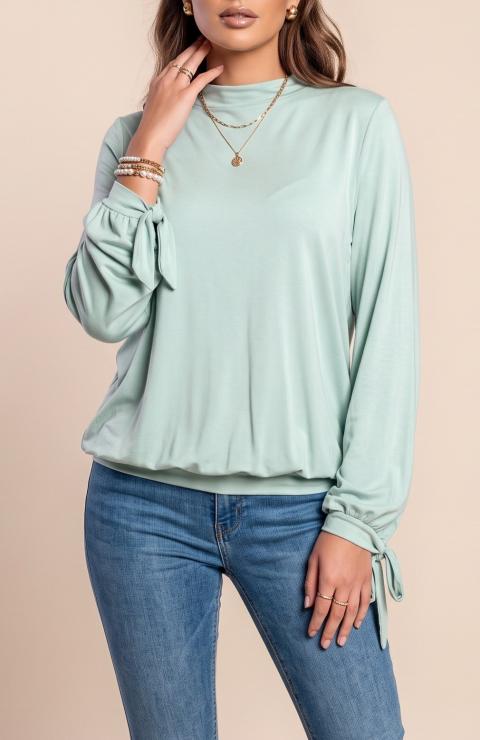 Das Model auf dem Bild ist 170 cm groß.