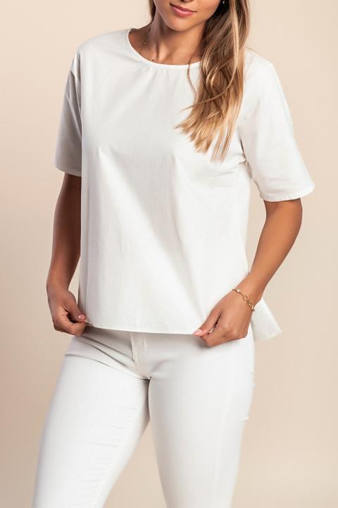 Das Model auf dem Bild ist 168 cm groß und trägt Größe S.