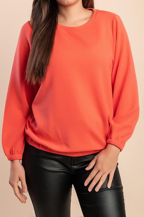 Das Model auf dem Bild ist 170 cm groß